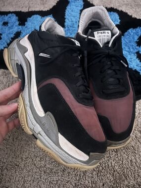 Balenciaga Triple S Men's Black and Burgundy